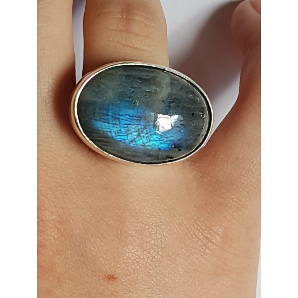 Ring made entirely by hand in solid Ag925 silver and Lunaria natural moonstone