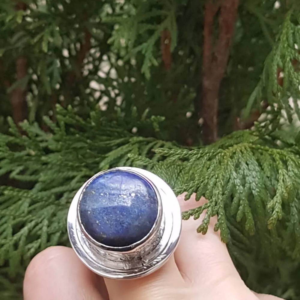 Sterling silver ring with natural lapislazuli Blue Diva
