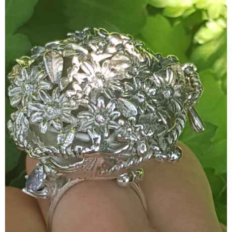 Sterling silver ring and gold Flower Haven, Bijuterii de argint lucrate manual, handmade
