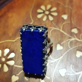 Sterling silver ring with natural lapislazuli