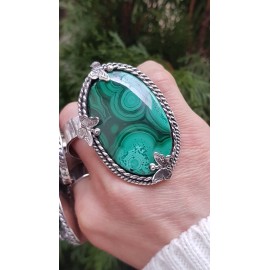 One-of-a-kind ring entirely handmade in solid Ag925 silver and natural Green Beast malachite