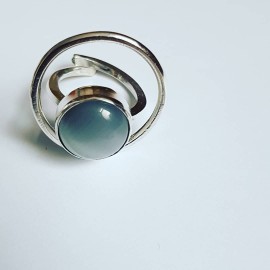 Handmade ring made of solid Ag925 silver and natural cat eyes Roundup on Gray