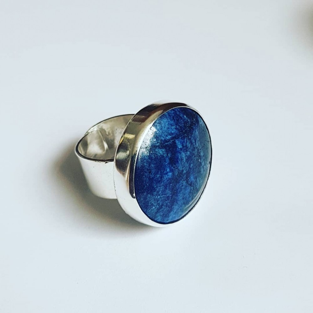 Handmade ring made entirely of solid Ag925 silver and natural lapis lazuli BluePrince