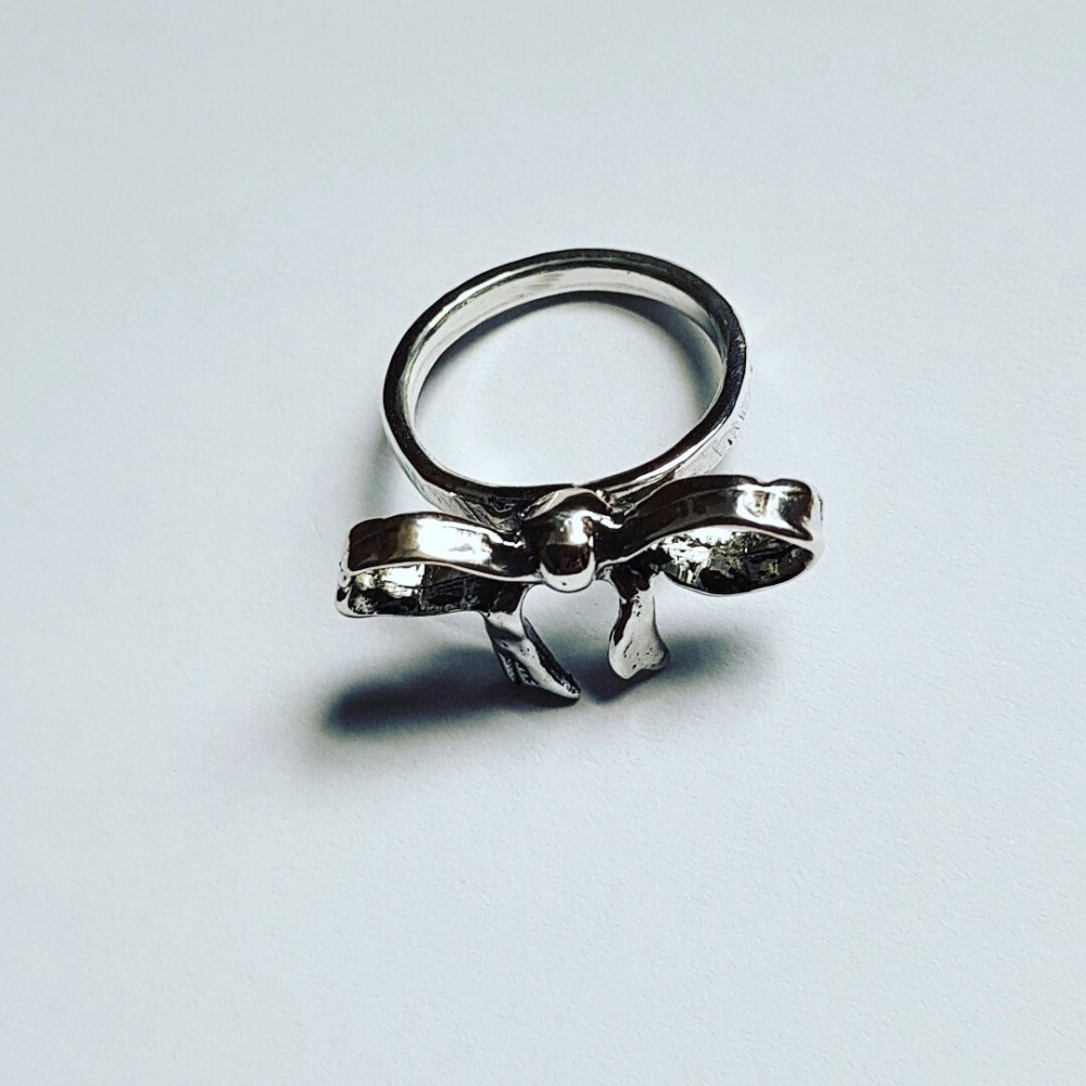 Sterling silver ring Bowtie