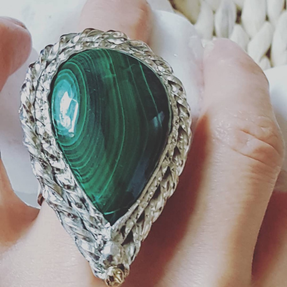 Large Sterling Silver ring with natural malachite stone Greenest Addiction