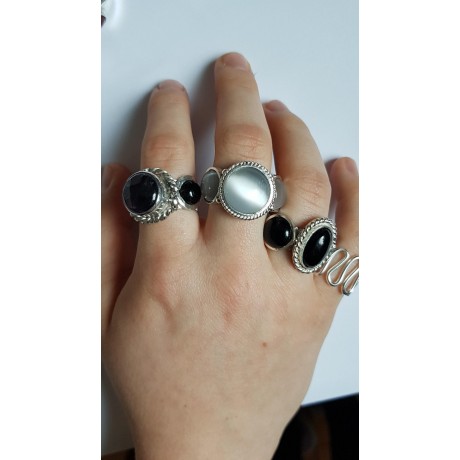 Sterling silver ring with natural onyx Black in Thrice, Bijuterii de argint lucrate manual, handmade
