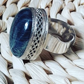 Massive Sterling silver ring with natural labradorite stone Shadiness