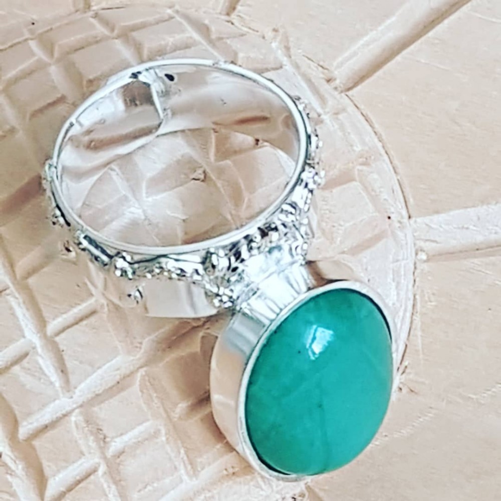 Sterling silver ring with natural aventurine stone Green Coverage
