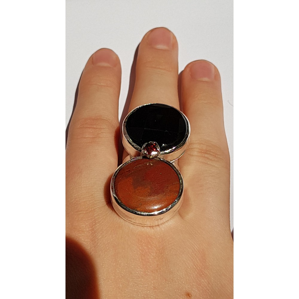 Sterling silver ring with natural onyx and jasper stones Emulation