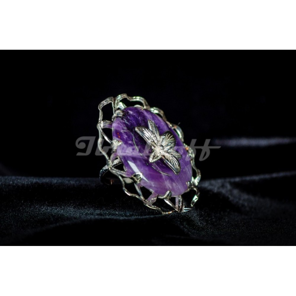 Sterling silver ring with african amethyst