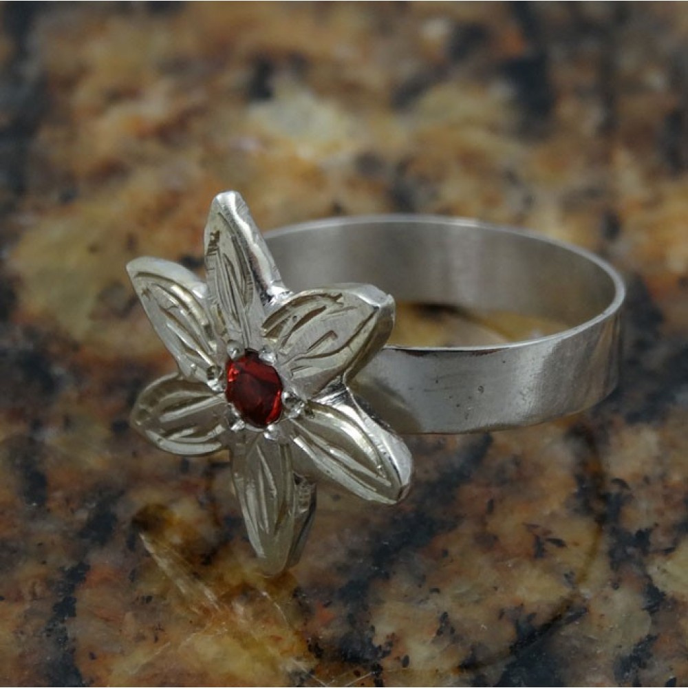 Sterling silver engagement ring Just Flowers