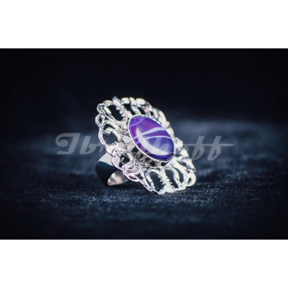 Sterling silver ring with round purple agath stone
