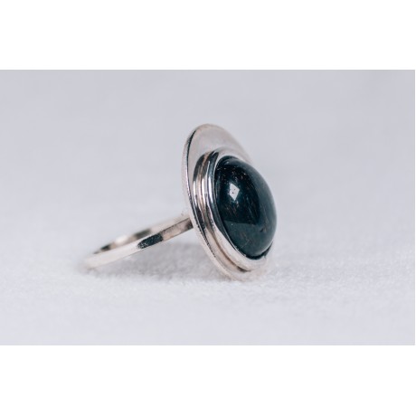 Large sterling silver ring with black cabochon Cat’s eye stone, Bijuterii de argint lucrate manual, handmade