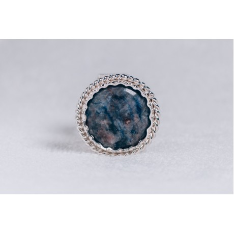 Large sterling silver ring with deep blue saddolit, Bijuterii de argint lucrate manual, handmade