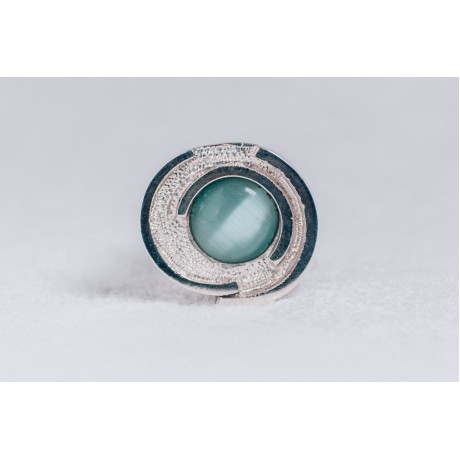 Large sterling silver ring, with watery greenish cat’s eye stone, Bijuterii de argint lucrate manual, handmade