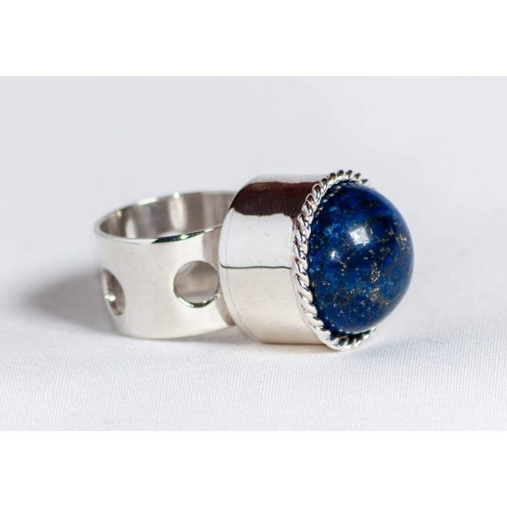 Large sterling silver ring with lapis lazuli, handmade & handcrafted, design by Ibralhoff